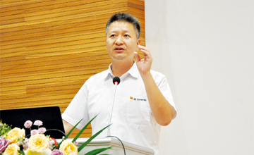 黃海波在2018年度質量月表彰會上強調：從心開始，讓客戶滿意，讓柳工揚名！