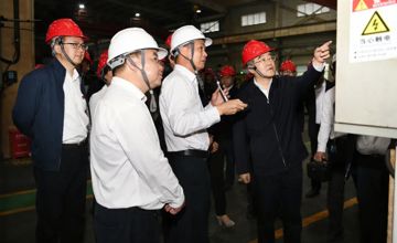 張慶偉率全國人大常委會執法檢查組到柳工開展特種設備安全法執法檢查