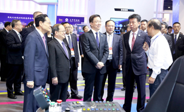 創(chuàng)新升級 加快智能制造產(chǎn)業(yè)發(fā)展 柳工亮相第15屆中國—東盟博覽會