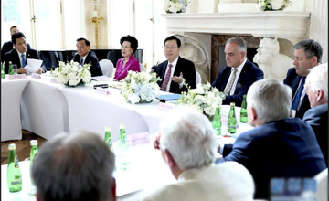 中共中央政治局常委張德江訪問(wèn)波蘭　柳工銳斯塔（波蘭）公司受邀參加交流活動(dòng)