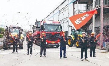 柳工農(nóng)機2026年全球訂單首發(fā)！混合動力拖拉機啟程奔赴海內(nèi)外市場