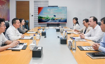 法國駐廣州總領(lǐng)事館商務(wù)投資領(lǐng)事顧杰宏一行到訪柳工